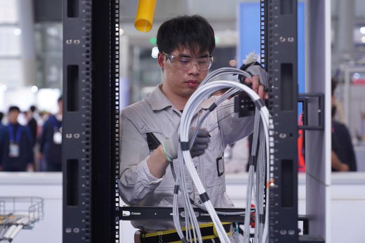 上海市第一届职业技能大赛信息网络布线赛项圆满落幕 学校出色完成承办工作